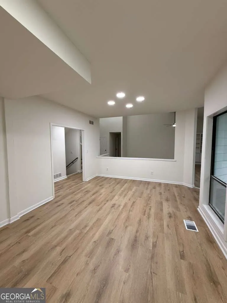 352 N Peak DR Alpharetta, GA 30022
