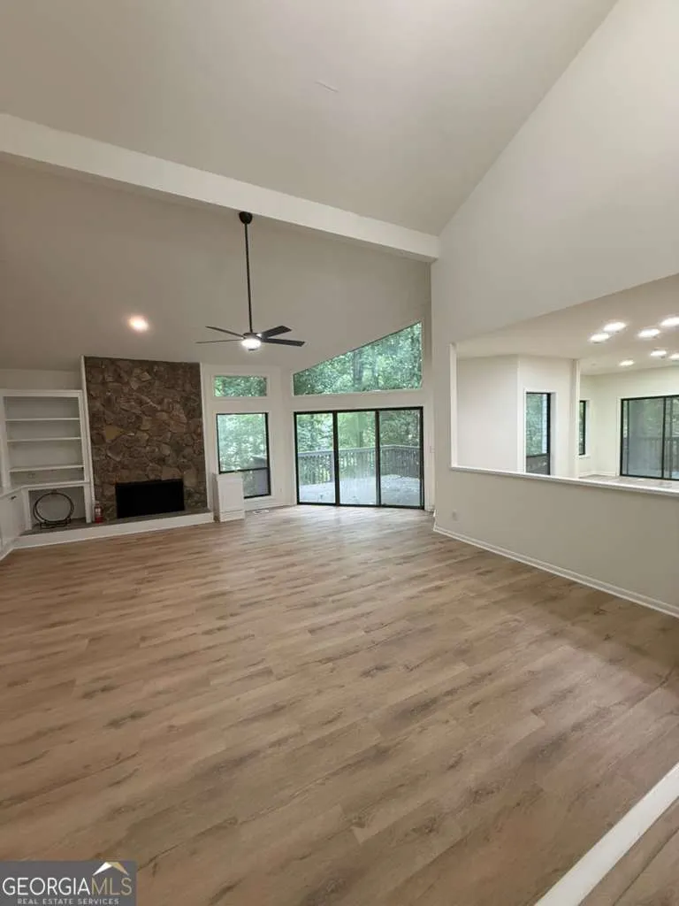 352 N Peak DR Alpharetta, GA 30022