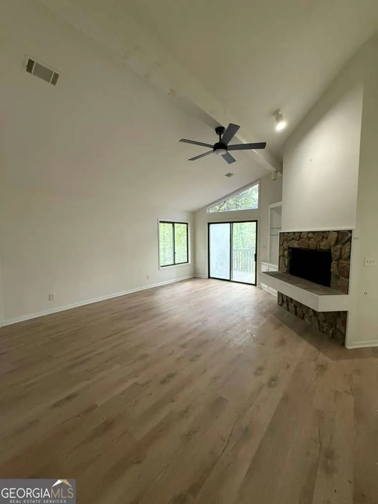 352 N Peak DR Alpharetta, GA 30022