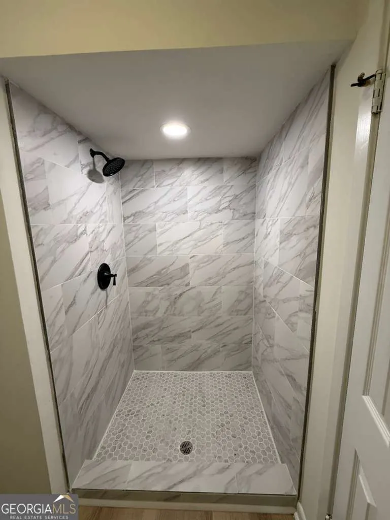 352 N Peak DR Alpharetta, GA 30022
