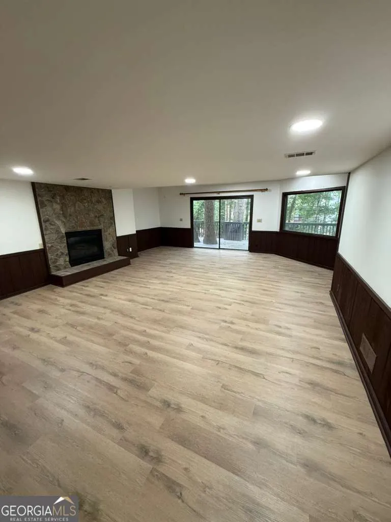 352 N Peak DR Alpharetta, GA 30022