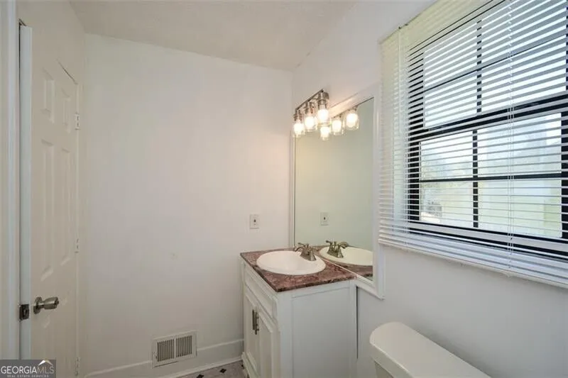 160 Timber Creek LN SW Marietta, GA 30060