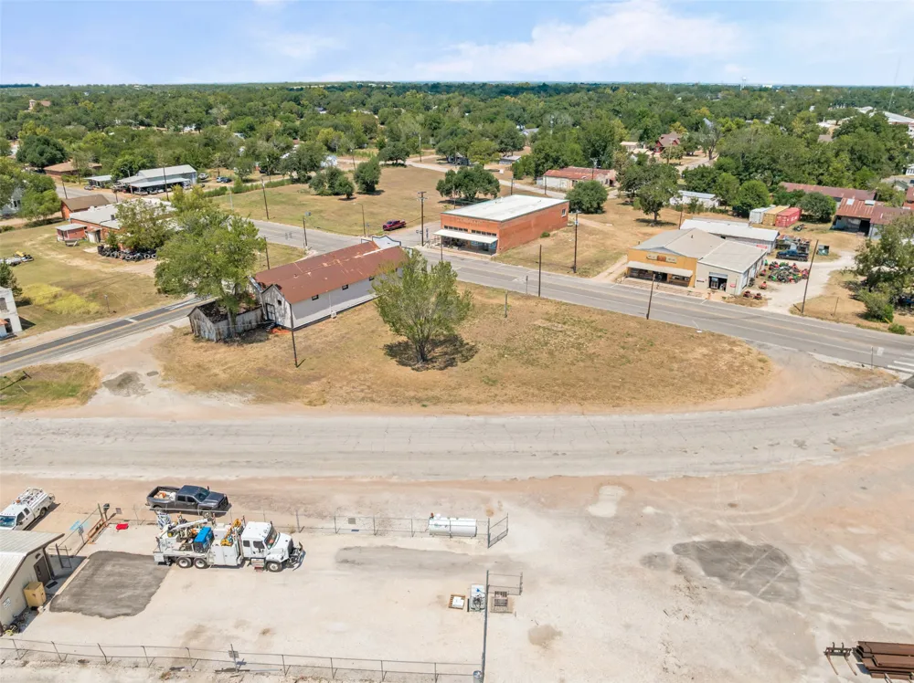 413 W Batte Street Cameron, TX 76520