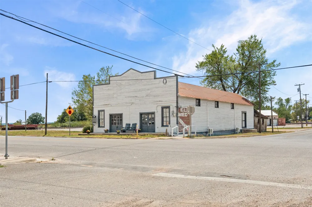 413 W Batte Street Cameron, TX 76520