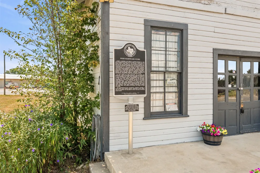 413 W Batte Street Cameron, TX 76520