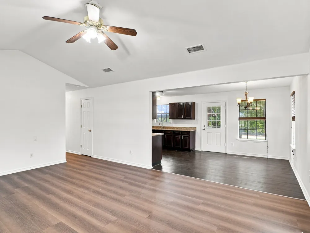 1303 Lovers Lane Bastrop, TX 78602