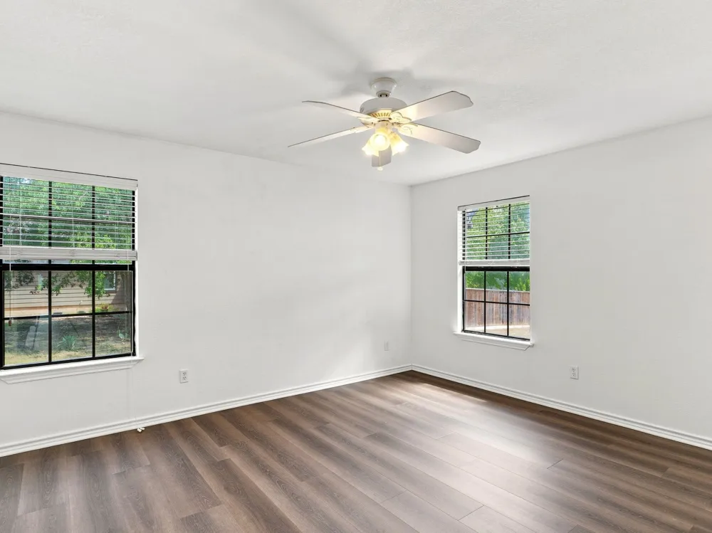1303 Lovers Lane Bastrop, TX 78602