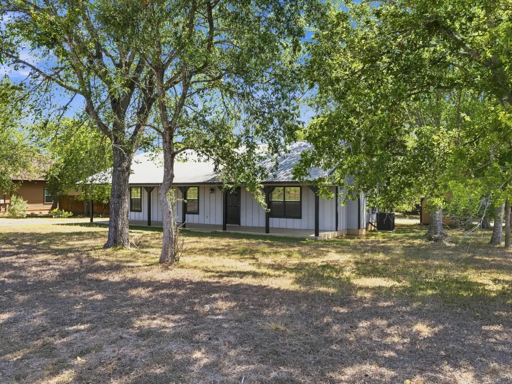 1303 Lovers Lane Bastrop, TX 78602