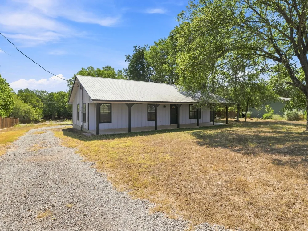 1303 Lovers Lane Bastrop, TX 78602