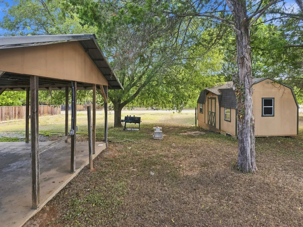 1303 Lovers Lane Bastrop, TX 78602