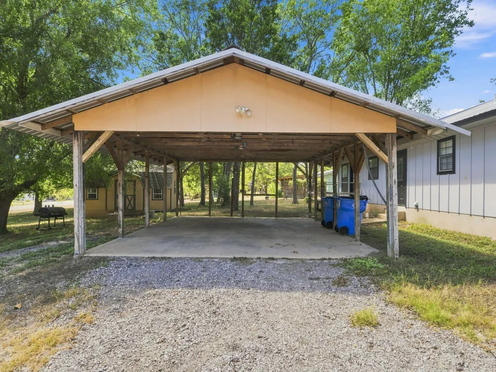1303 Lovers Lane Bastrop, TX 78602