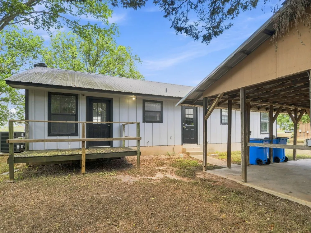 1303 Lovers Lane Bastrop, TX 78602