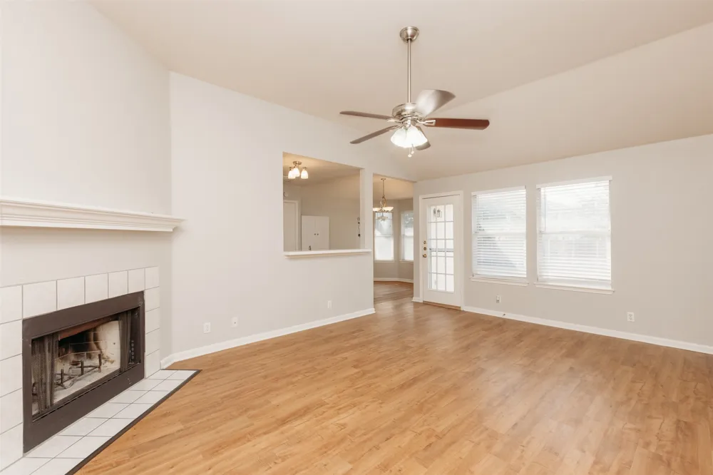 704 Red River Lane Leander, TX 78641