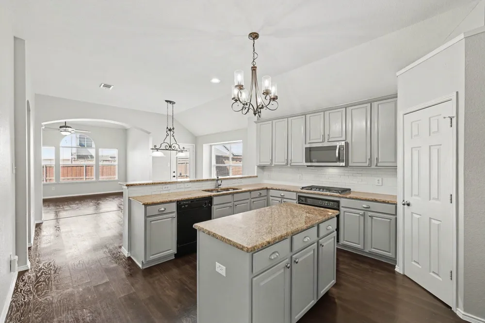 5528 Green Hollow Lane The Colony, TX 75056