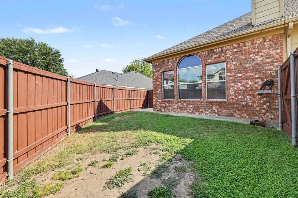 5528 Green Hollow Lane The Colony, TX 75056