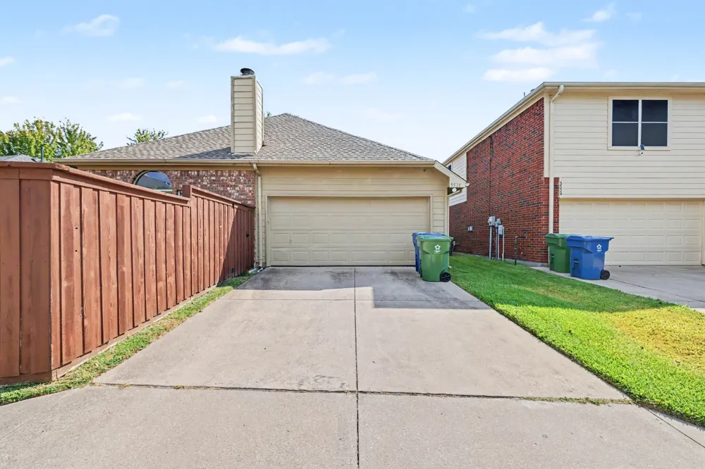 5528 Green Hollow Lane The Colony, TX 75056