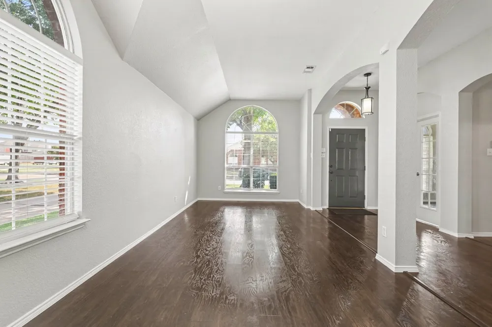 5528 Green Hollow Lane The Colony, TX 75056