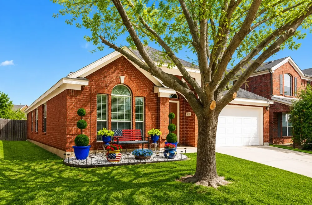 9912 Lamberton Terrace Fort Worth, TX 76244