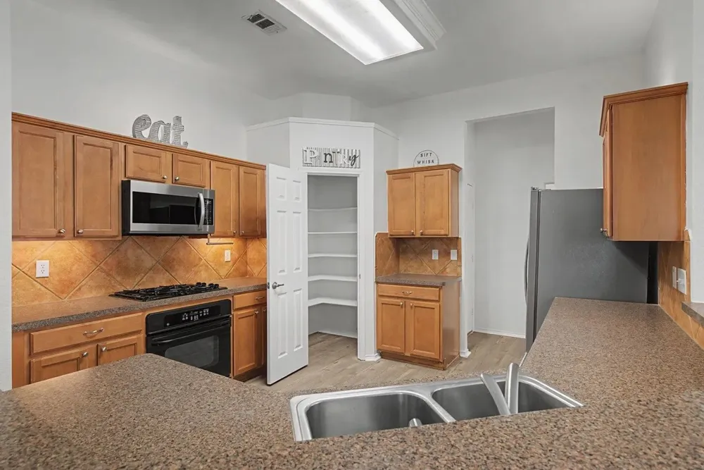 9912 Lamberton Terrace Fort Worth, TX 76244