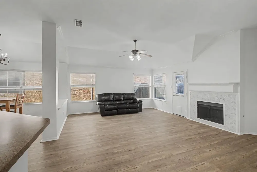 9912 Lamberton Terrace Fort Worth, TX 76244