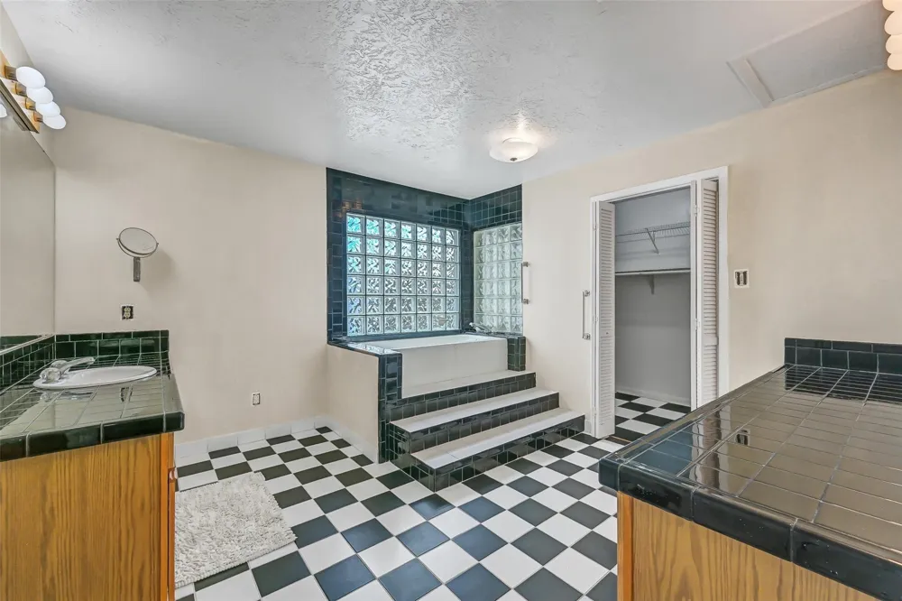14005 Grambo Boulevard Galveston, TX 77554