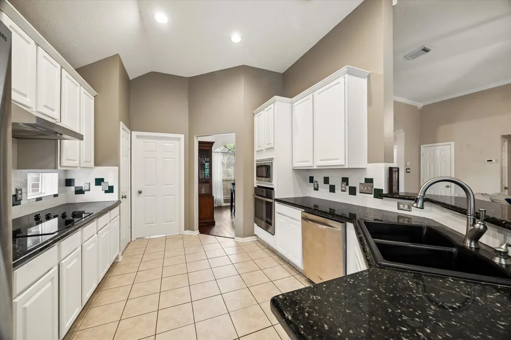 7103 Sweet Violet Trail Kingwood, TX 77346