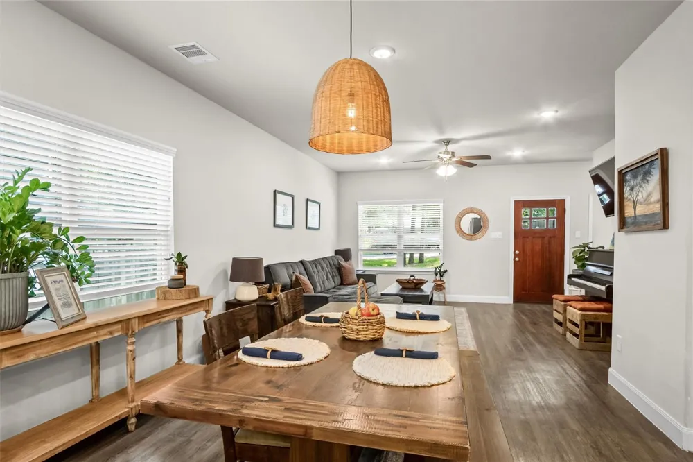 1213 Freedonia Street Montgomery, TX 77316