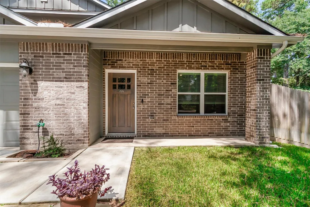 1213 Freedonia Street Montgomery, TX 77316