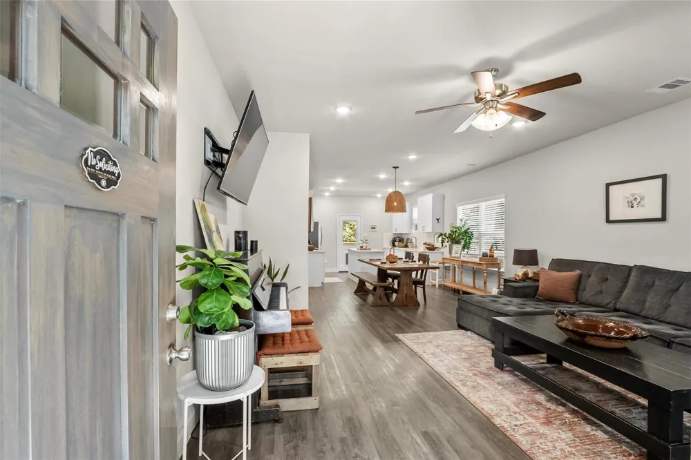 1213 Freedonia Street Montgomery, TX 77316