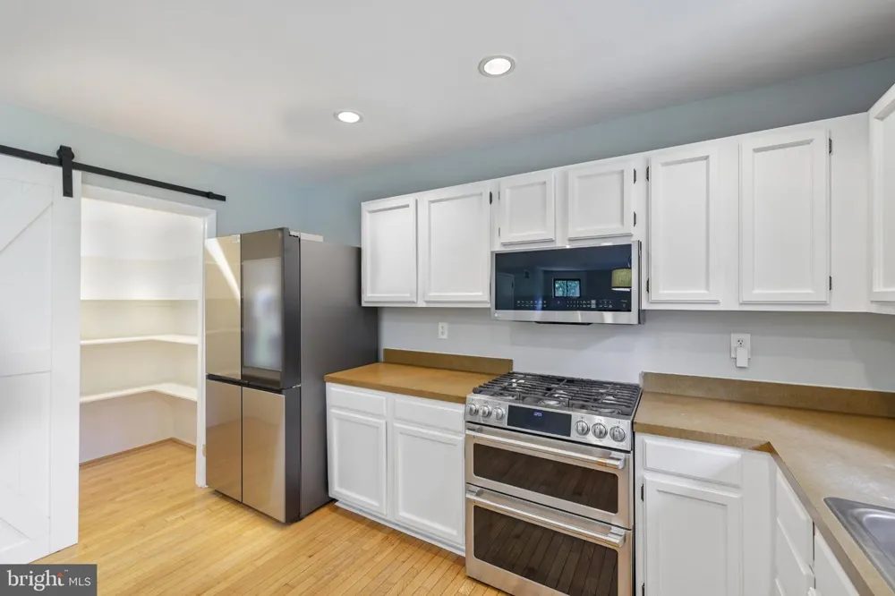285 MICHENER COURT E Severna Park, MD 21146