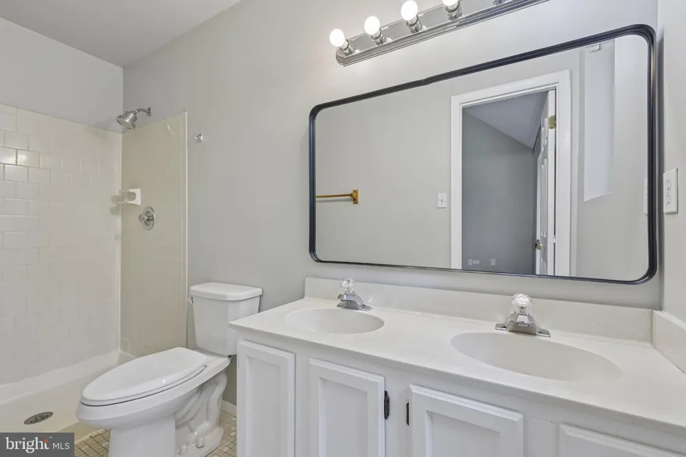 285 MICHENER COURT E Severna Park, MD 21146