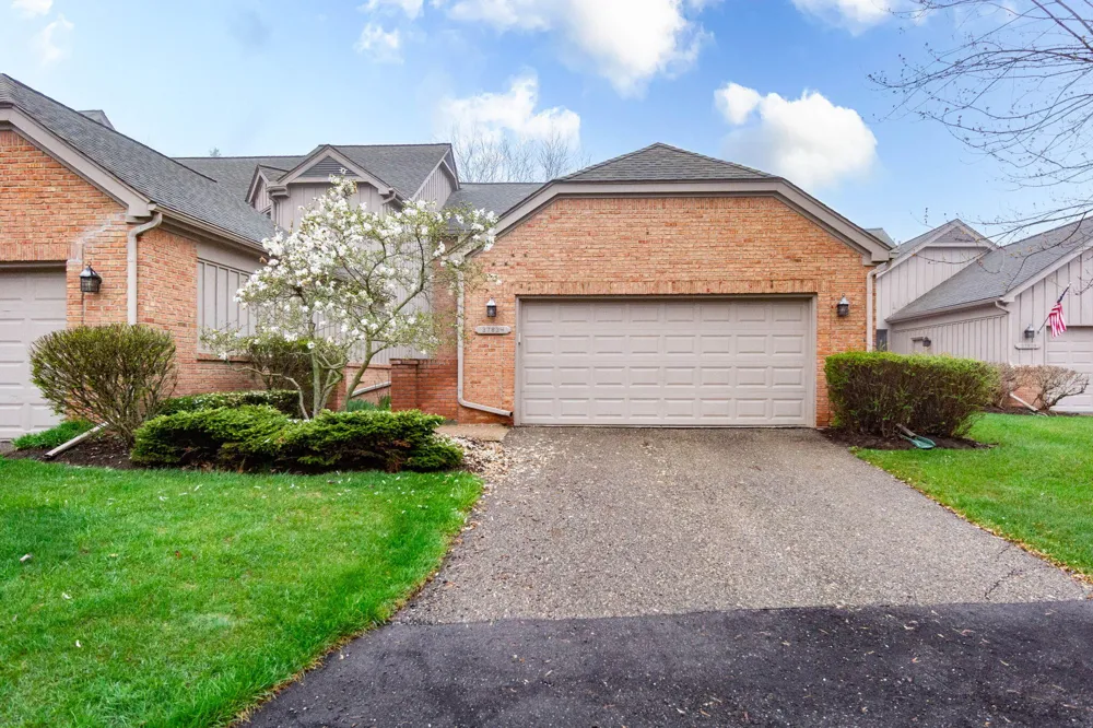 37834 Siena Drive Farmington Hills, MI 48331