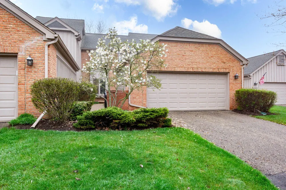 37834 Siena Drive Farmington Hills, MI 48331