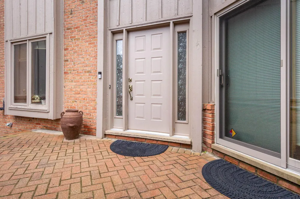 37834 Siena Drive Farmington Hills, MI 48331