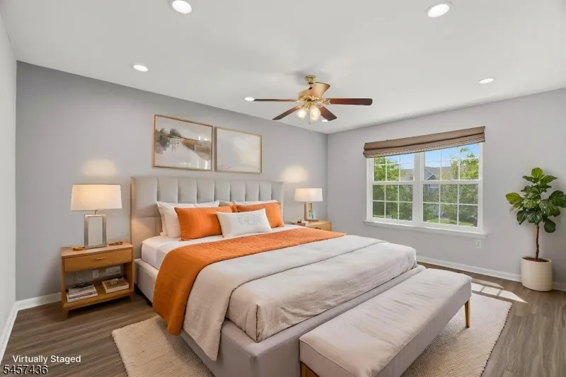 8 Ashley Ct Franklin, NJ 08873