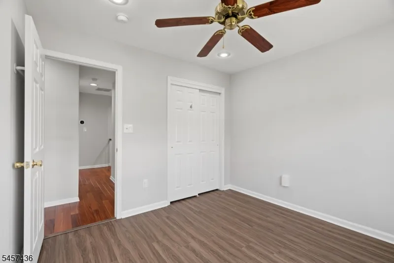 8 Ashley Ct Franklin, NJ 08873
