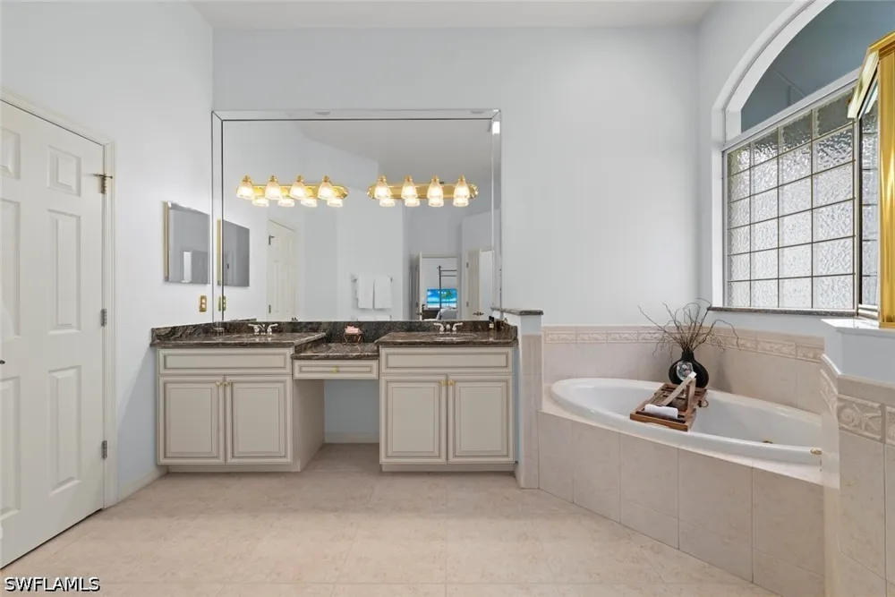 Glenfinnan Circle Fort Myers, FL 33912