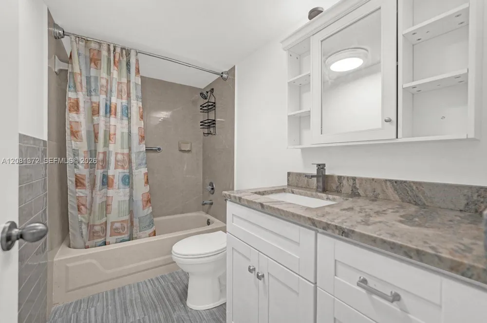 170 SE 5th Ave #405 Dania Beach, FL 33004