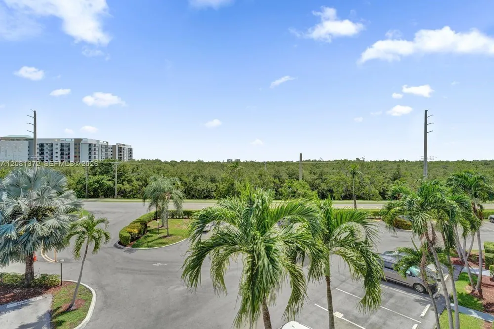170 SE 5th Ave #405 Dania Beach, FL 33004