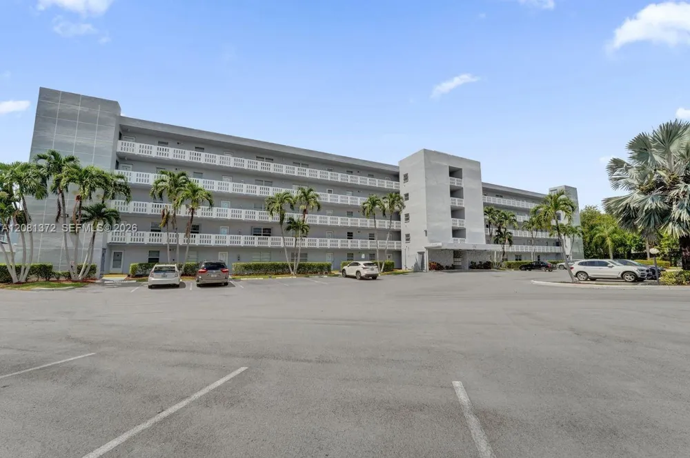 170 SE 5th Ave #405 Dania Beach, FL 33004