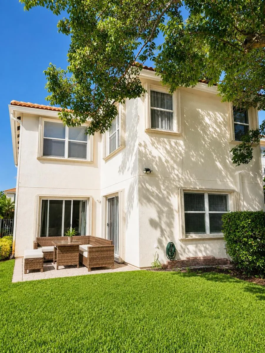 11957 DONLIN DRIVE Wellington, FL 33414