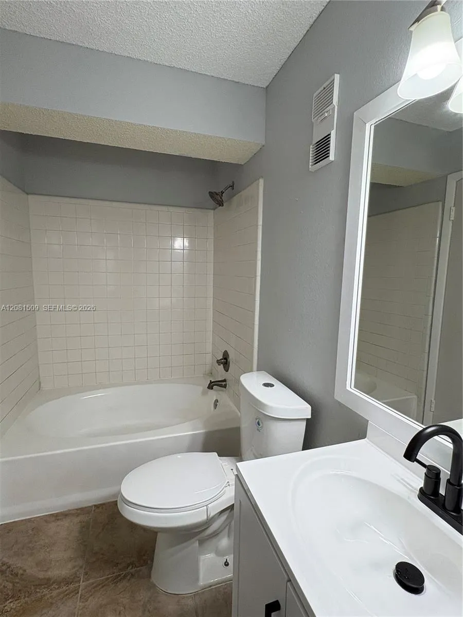 10501 SW 155th Ct #1124 Miami, FL 33196