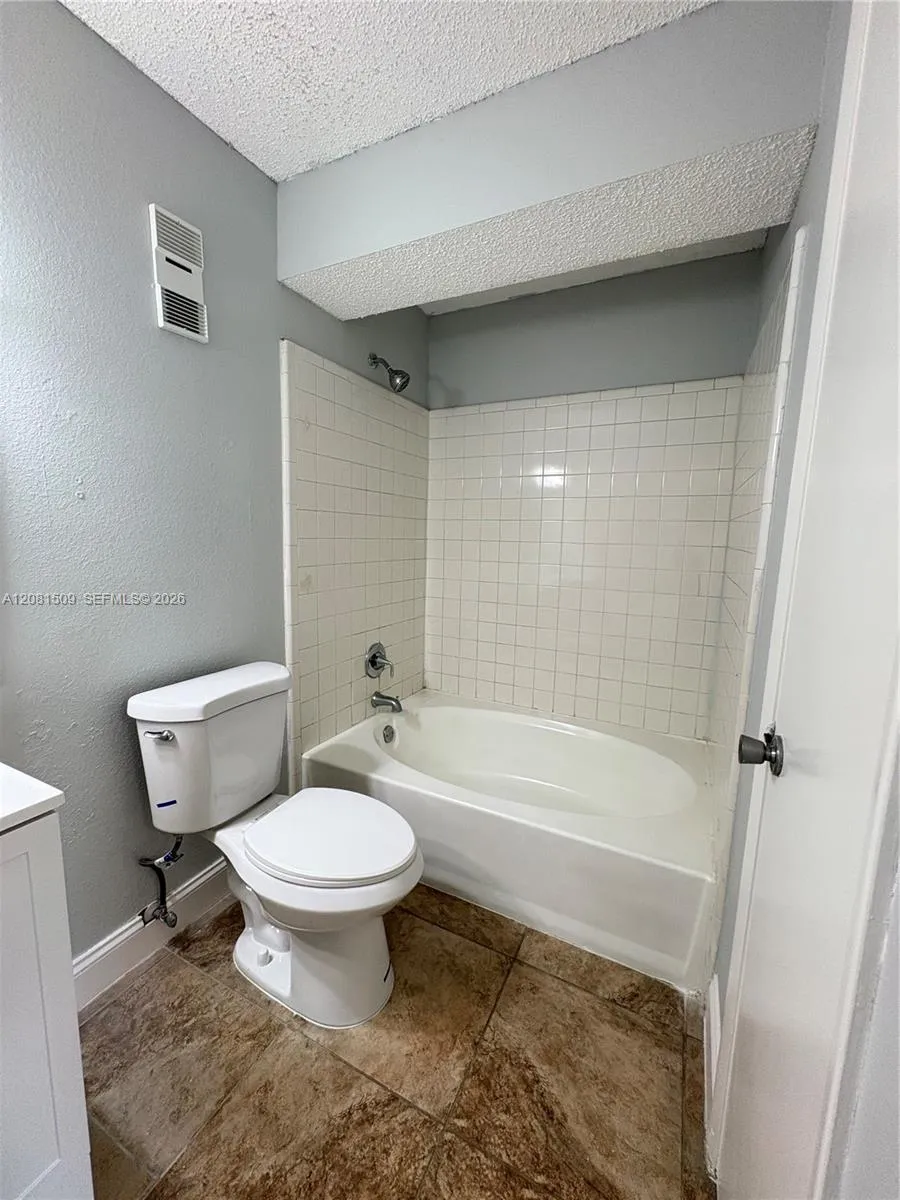 10501 SW 155th Ct #1124 Miami, FL 33196