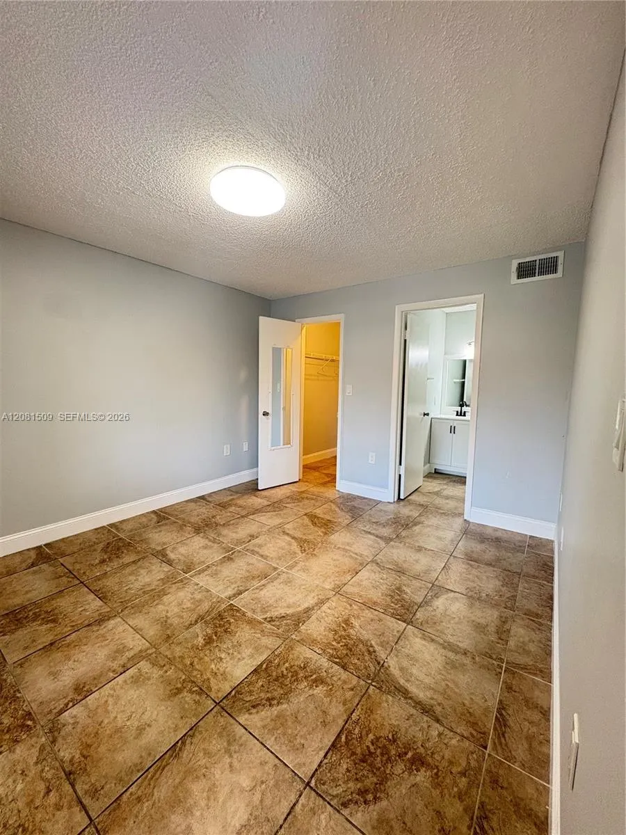 10501 SW 155th Ct #1124 Miami, FL 33196