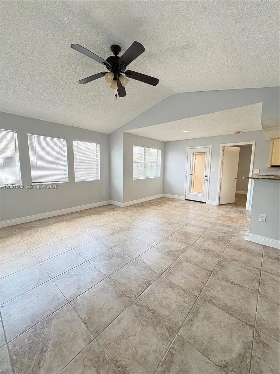 10501 SW 155th Ct #1124 Miami, FL 33196