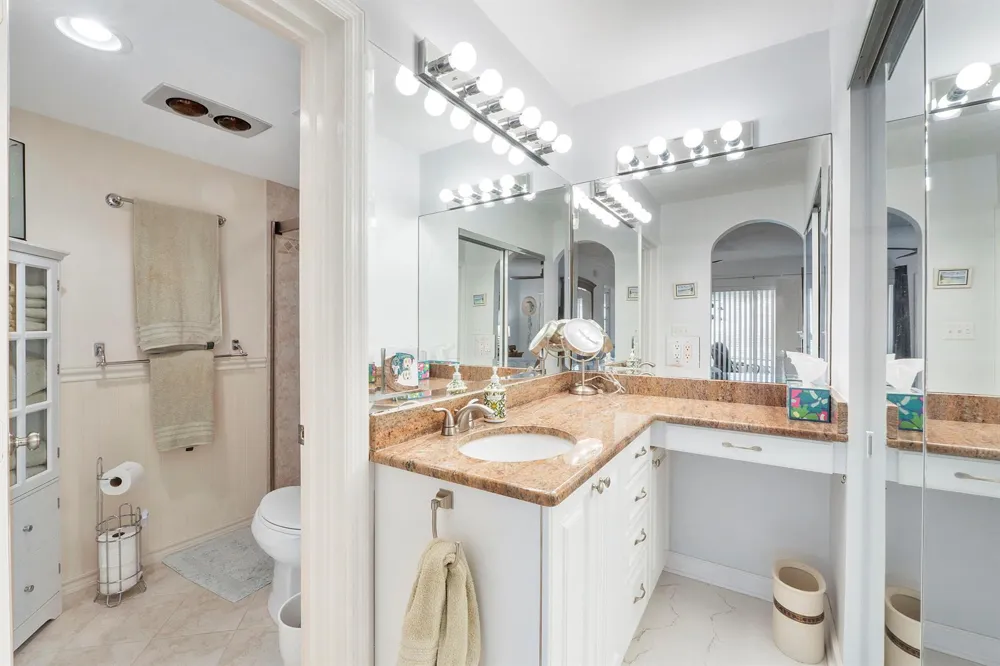 5540 OCEAN BOULEVARD #110 Ocean Ridge, FL 33435