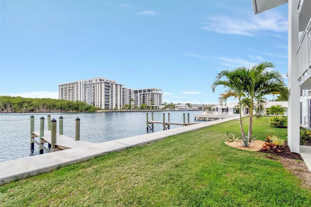 5540 OCEAN BOULEVARD #110 Ocean Ridge, FL 33435
