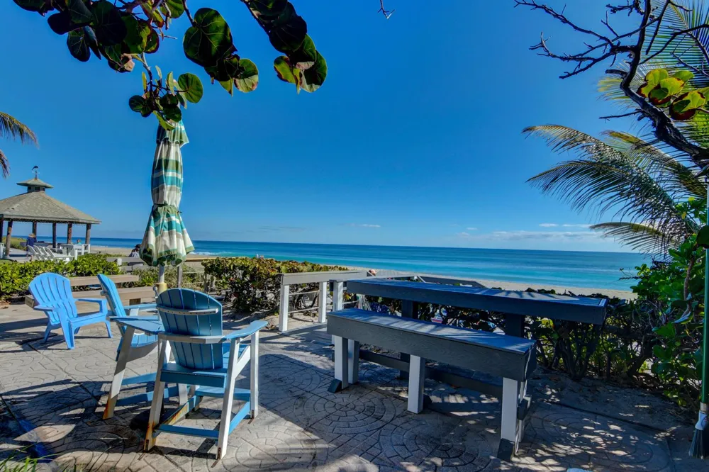 5540 OCEAN BOULEVARD #110 Ocean Ridge, FL 33435