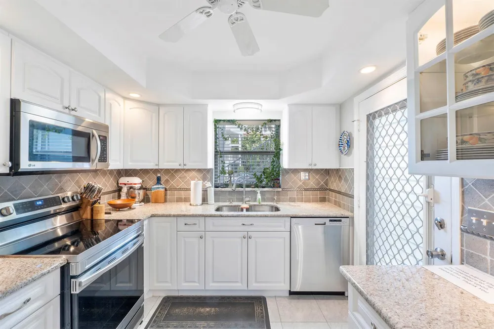 5540 OCEAN BOULEVARD #110 Ocean Ridge, FL 33435