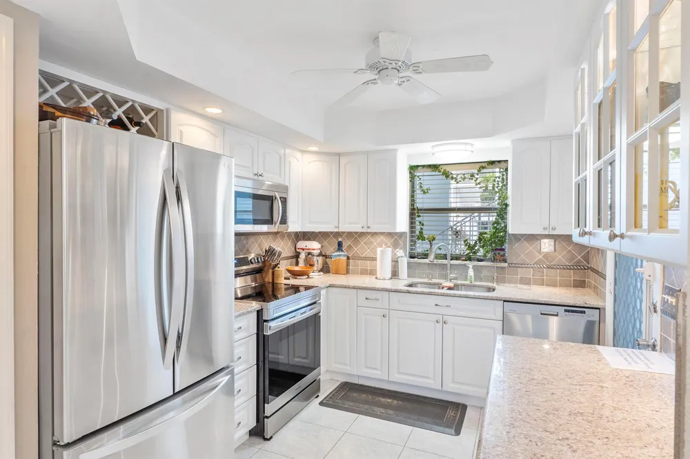 5540 OCEAN BOULEVARD #110 Ocean Ridge, FL 33435